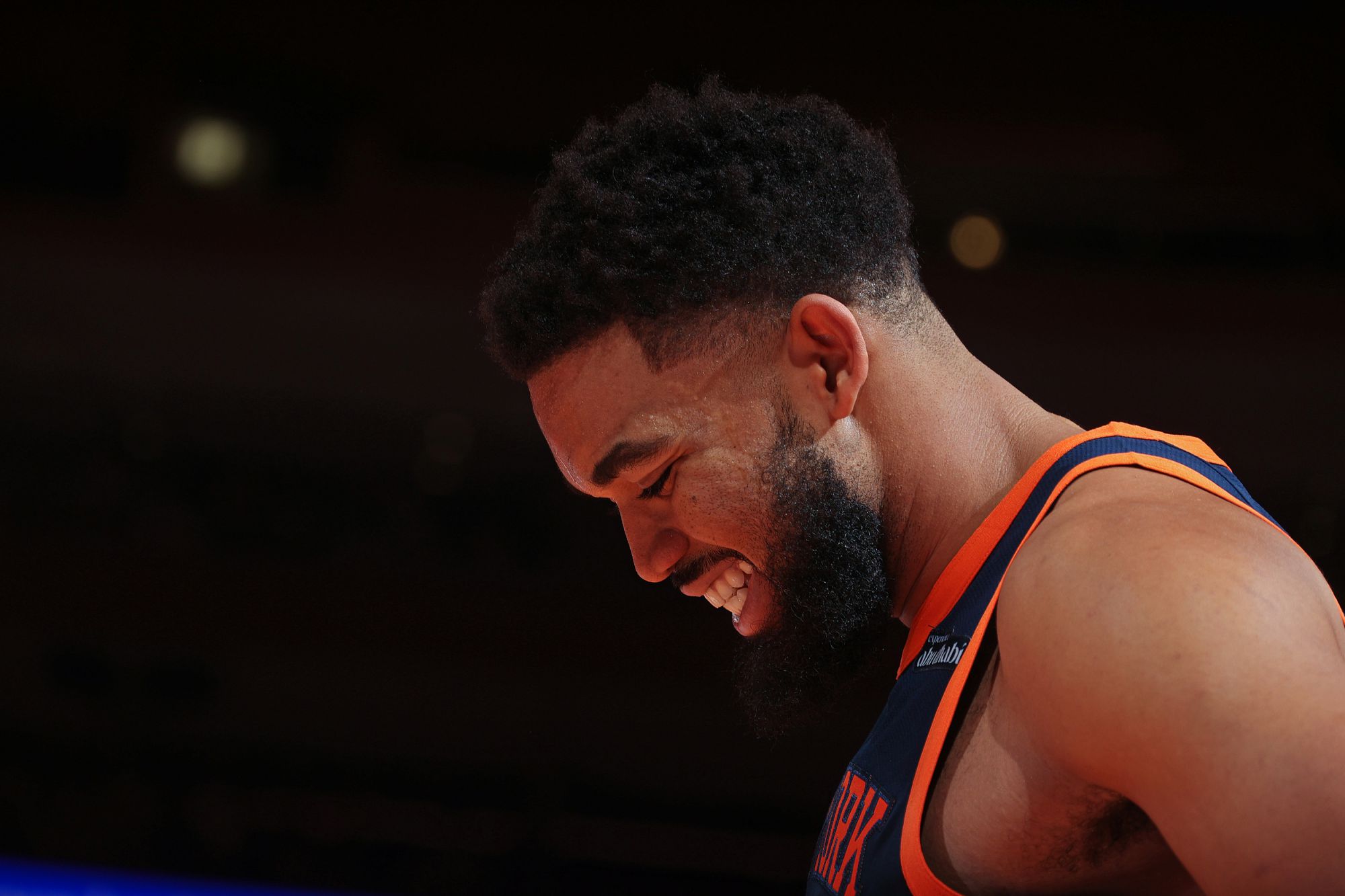 ¡No puedo dejarlo ir! Towns: Los uniformes negros de los Timberwolves son realmente geniales. Es raro que no los use.