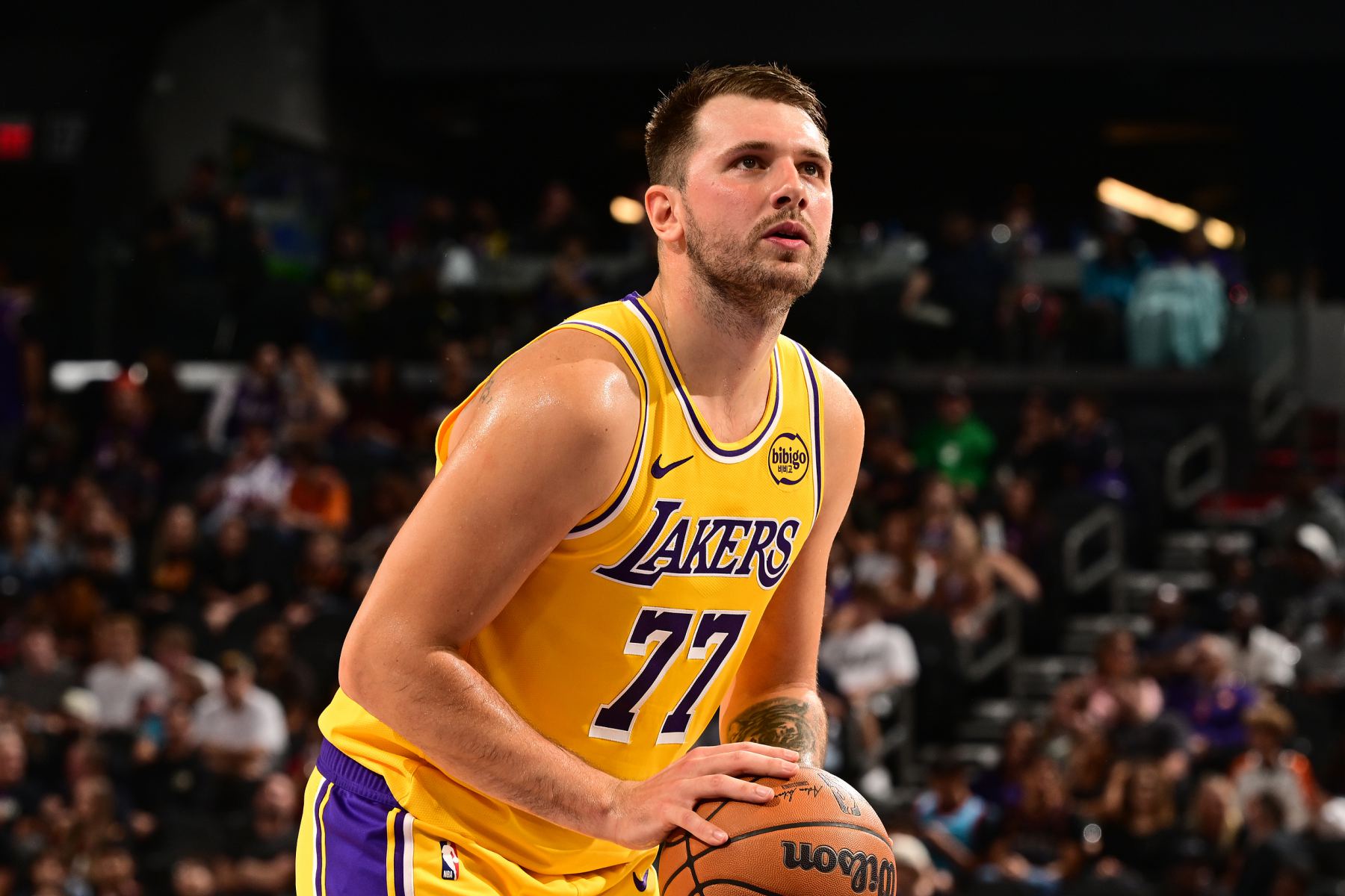 ¡Justicia! Hasta ahora en la carrera de Doncic, nunca ha perdido contra Wenban Yama con 5 victorias y 0 derrotas.