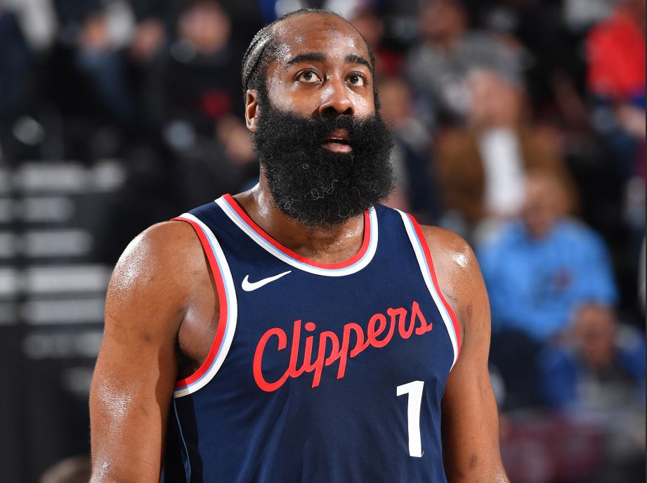 ¡Perdido en errores! Los Clippers cometieron 19 errores en el juego, lo que permitió al Thunder utilizar sus errores para anotar 34 puntos.