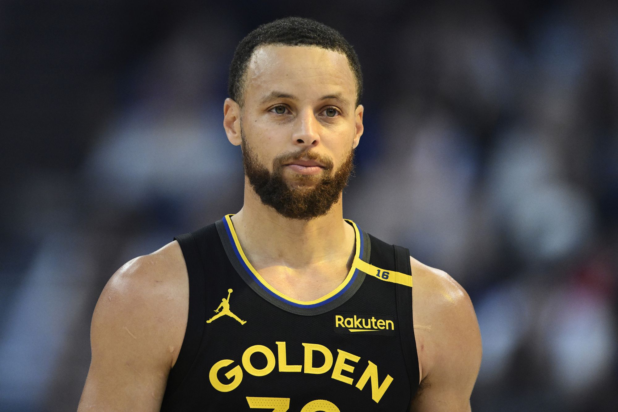 Curry: Me siento mucho mejor que anoche. Todos deberían asumir la responsabilidad de los problemas.