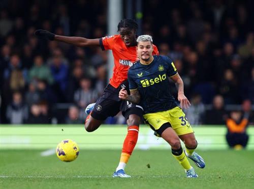 Luton Town contra Newcastle United